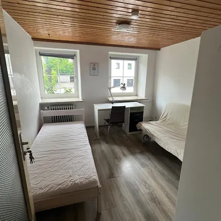 בית אירוח Monteurzimmer Basic Zentrale Mit Gemeinschaftsbaedern *