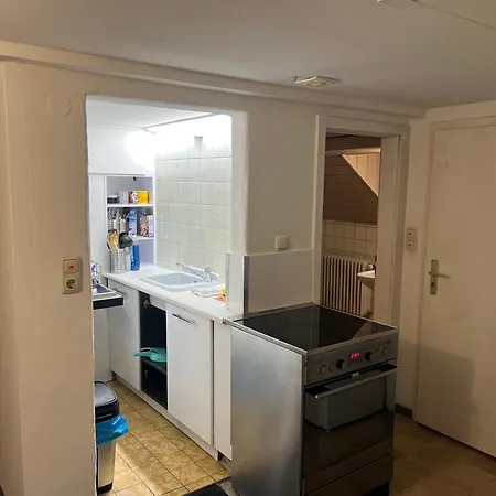 Monteurzimmer Basic Zentrale Mit Gemeinschaftsbaedern * קמפטן