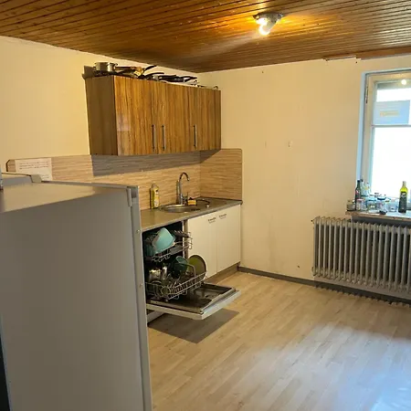 Monteurzimmer Basic Zentrale Mit Gemeinschaftsbaedern *