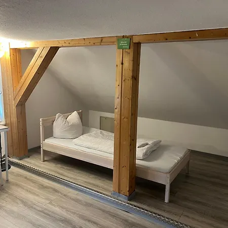 Habitación en casa particular Monteurzimmer Basic Zentrale Mit Gemeinschaftsbaedern