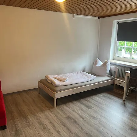 Habitación en casa particular Monteurzimmer Basic Zentrale Mit Gemeinschaftsbaedern *